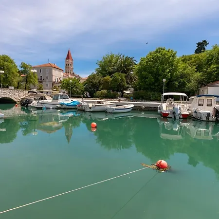 Old Bridge Hotel Trogir